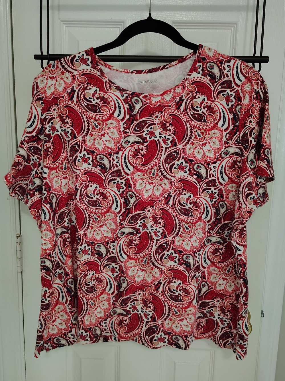 Women’s Red Paisley Short-Sleeve Top